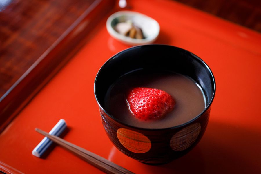 いちごの旬限定。苺汁粉を京都祇園の茶菓円山（さかまるやま）でいただく