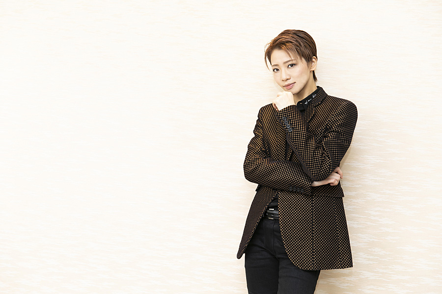 宝塚歌劇トップスターインタビュー 星組トップスター　礼真琴（れいまこと）さん