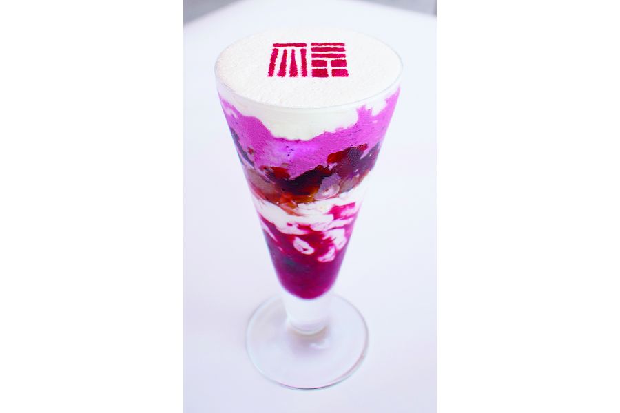 福田美術館のカフェのパフェ