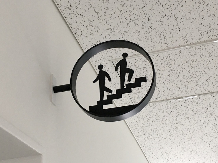 宝塚市立文化芸術センター内のピクトグラム