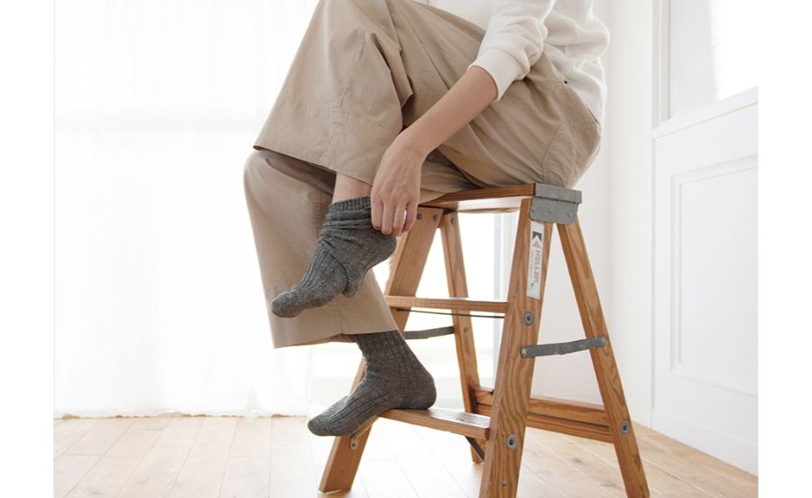 靴下をはくところ