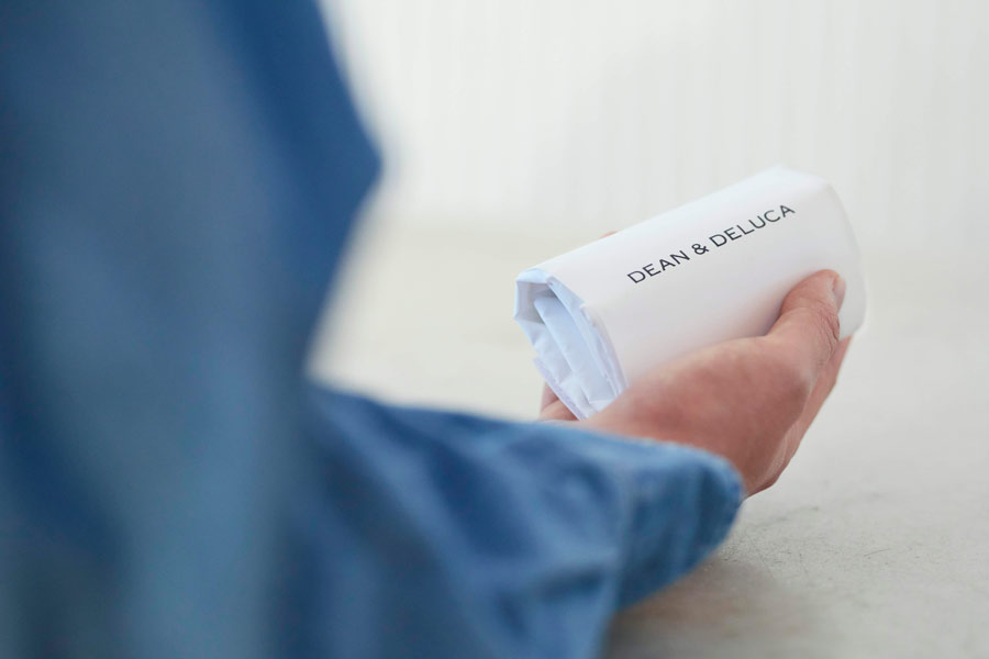 折りたたんだエコバッグ