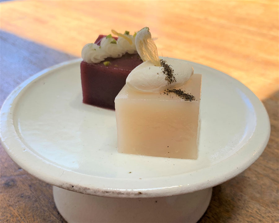 レモンとフランボワーズを使用した洋風の羊羹