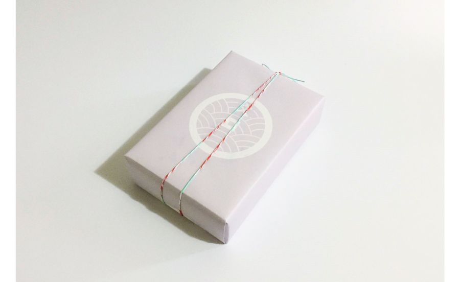 琥珀のパッケージ