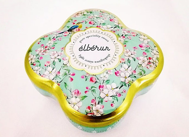 エルベランの新商品しあわせのクッキー缶