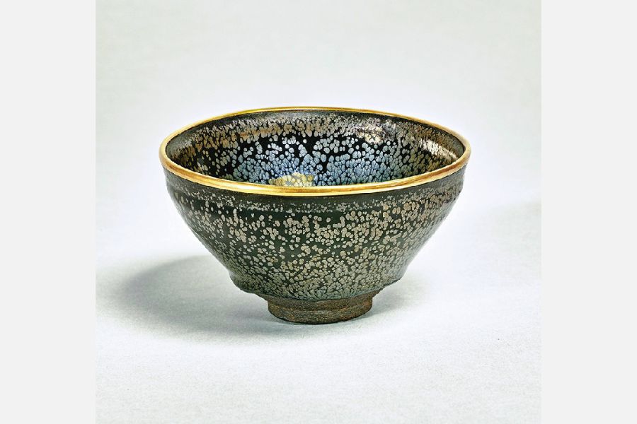 大阪市立東洋陶磁美術館で国宝の茶碗を公開。11月8日まで