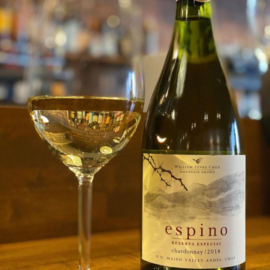 辛めの白ワインはいろいろな料理と相性抜群