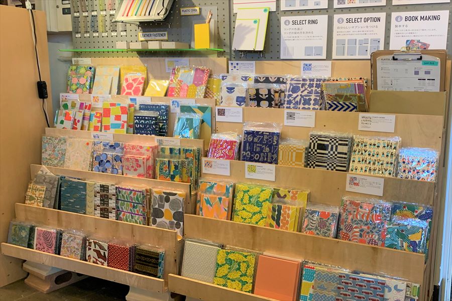 ＆PAPERSの手作りノート