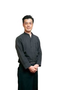 店主の山根さん