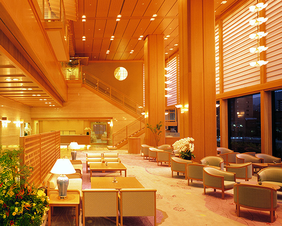 風流な雰囲気の若水のロビー