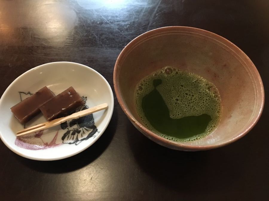 サービスの抹茶と羊羹