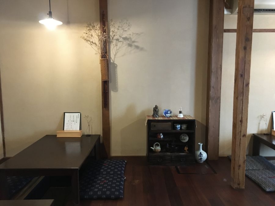 座敷と飾り棚