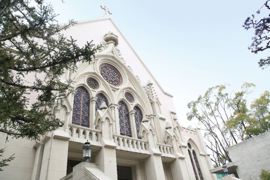 カトリック夙川教会の外観
