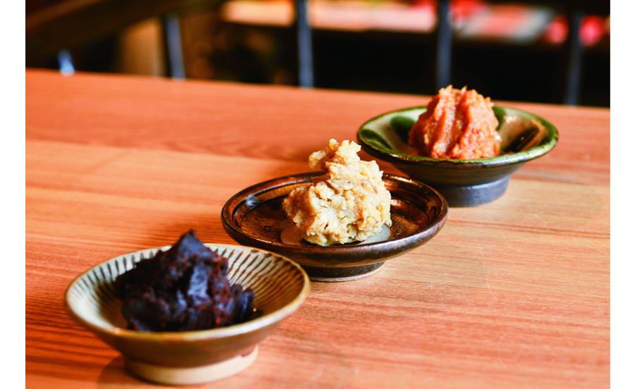 米、麦、豆などから選べる味噌汁の味噌