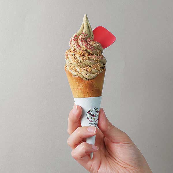 コーンにもられたソフトクリーム