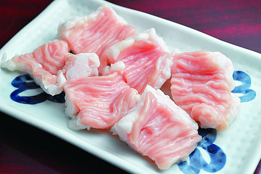 皿に盛られたテッチャン