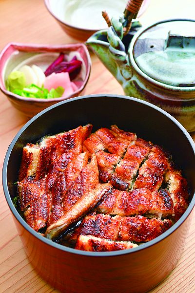 うなぎ丼と漬物