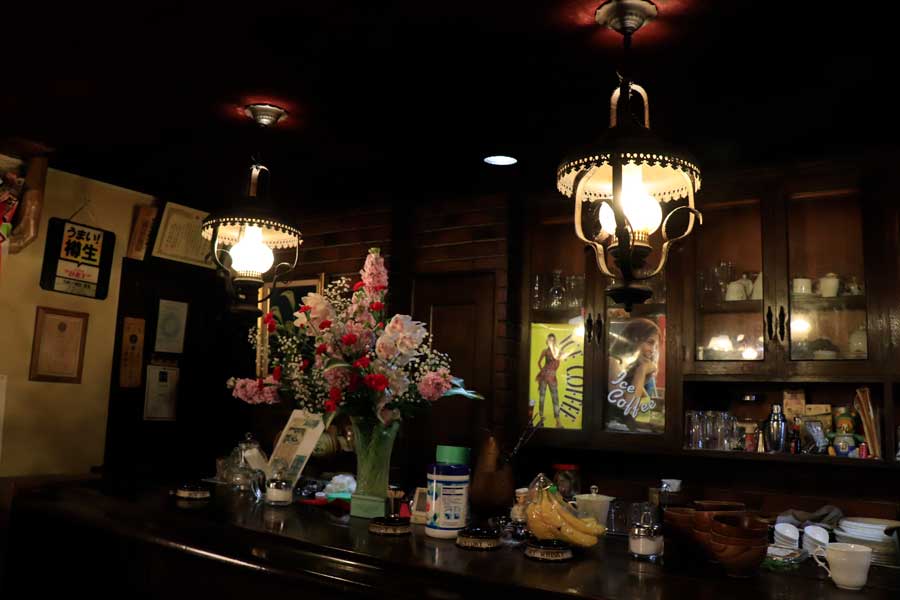 カッティングがかわいい照明