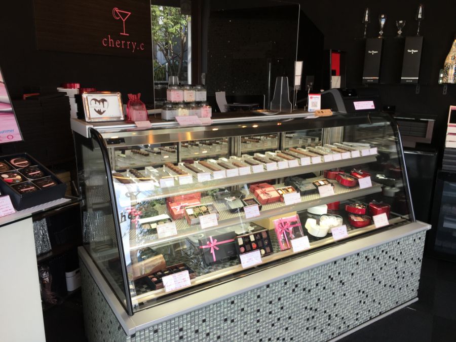 チョコレート専門店のショーケース