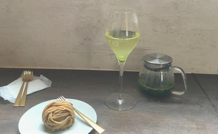 絞りたてのモンブランに日本茶を合わせて