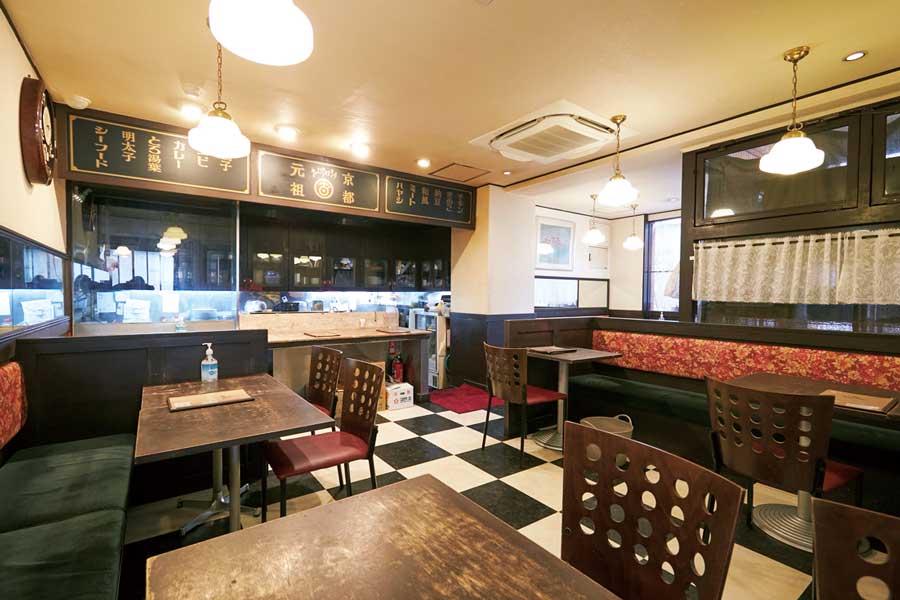 オムラハウスの店内