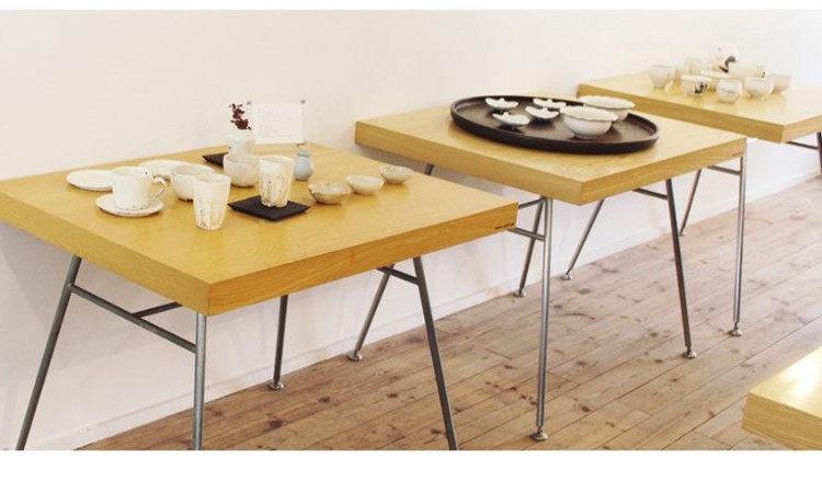 うめぞのカフェアンドギャラリーの内観