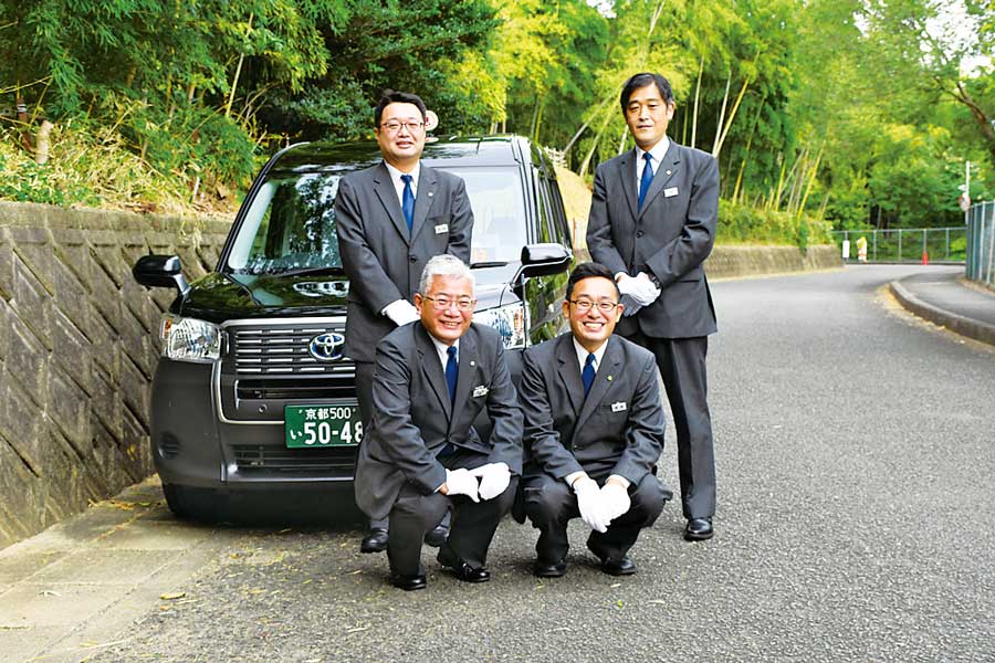 京都・西山地区の紅葉の名所を阪急タクシーでスムーズに観光！