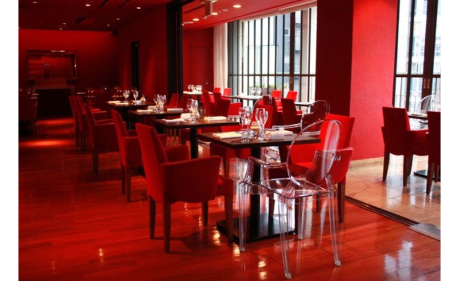 イグレックベガの内観