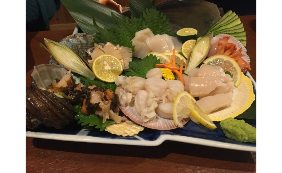 たくさんの貝の種類が乗った