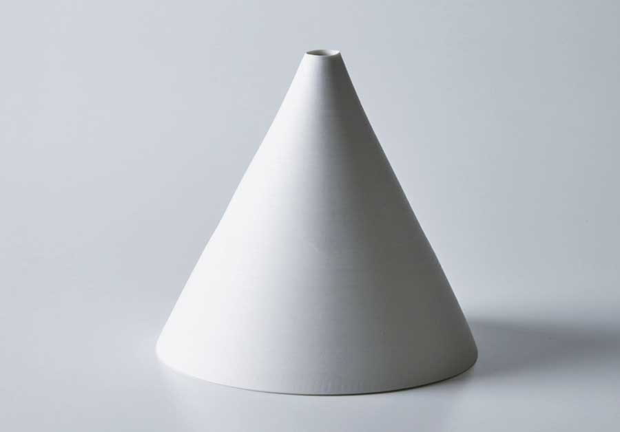 世界的な白磁造形作家・黒田泰蔵の静謐な世界。大阪市立東洋陶磁美術館で特別展