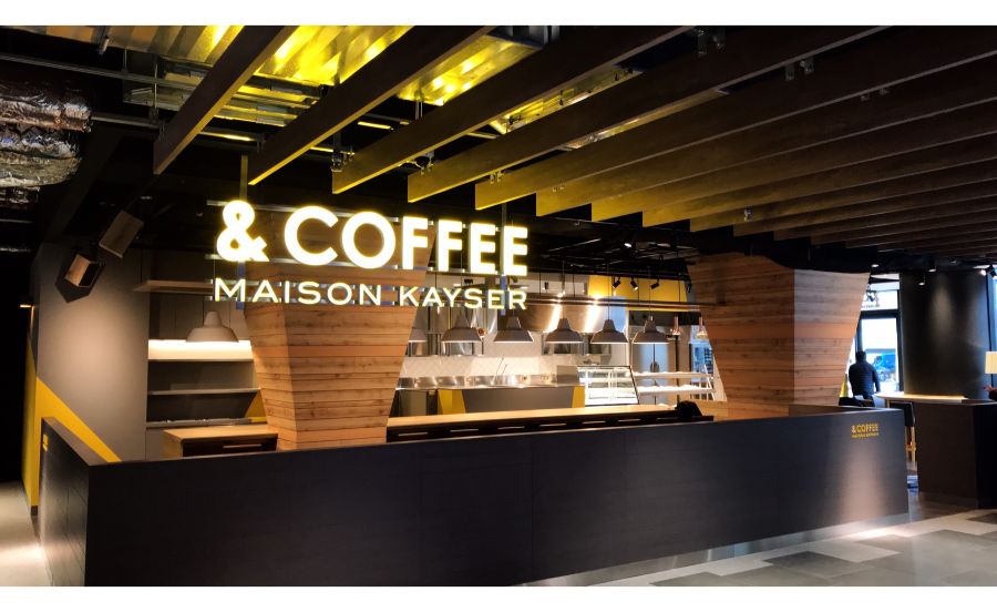 アンドコーヒー メゾンカイザーの内観