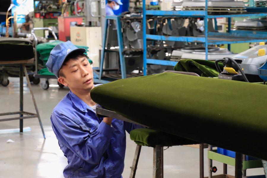 シートをセットする作業