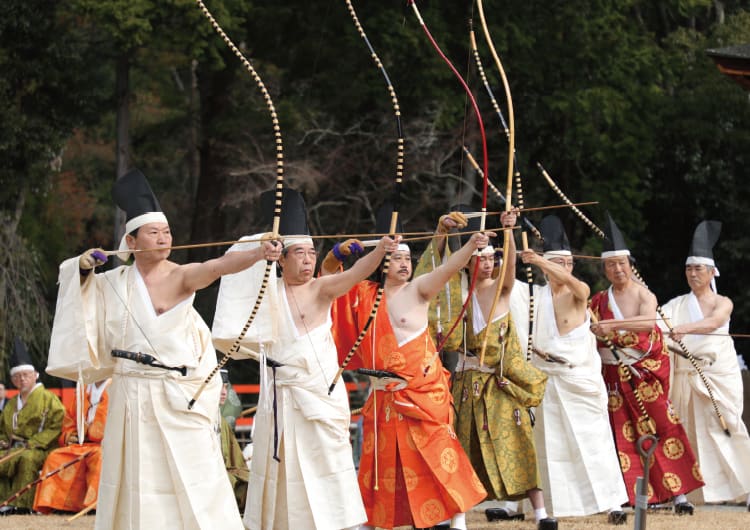 京都・賀茂別雷神社（上賀茂神社） で、矢を射て1年の邪気を祓う武射神事を開催
