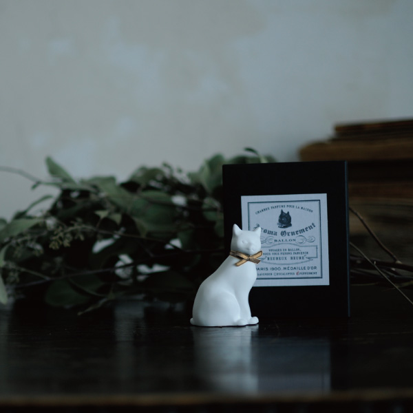 猫の形をしたルームディフューザー