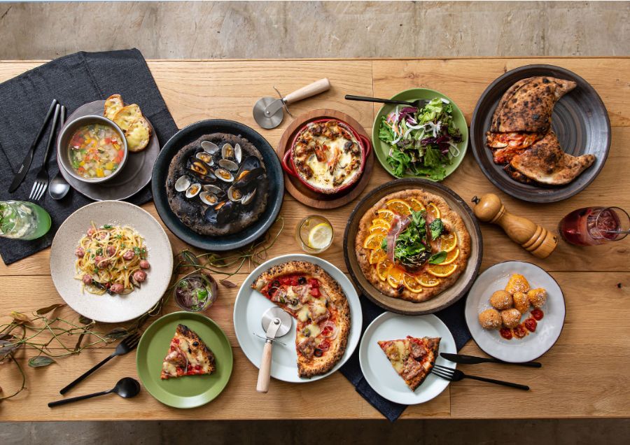 ピザにパスタなどイタリアンプレートの集合写真