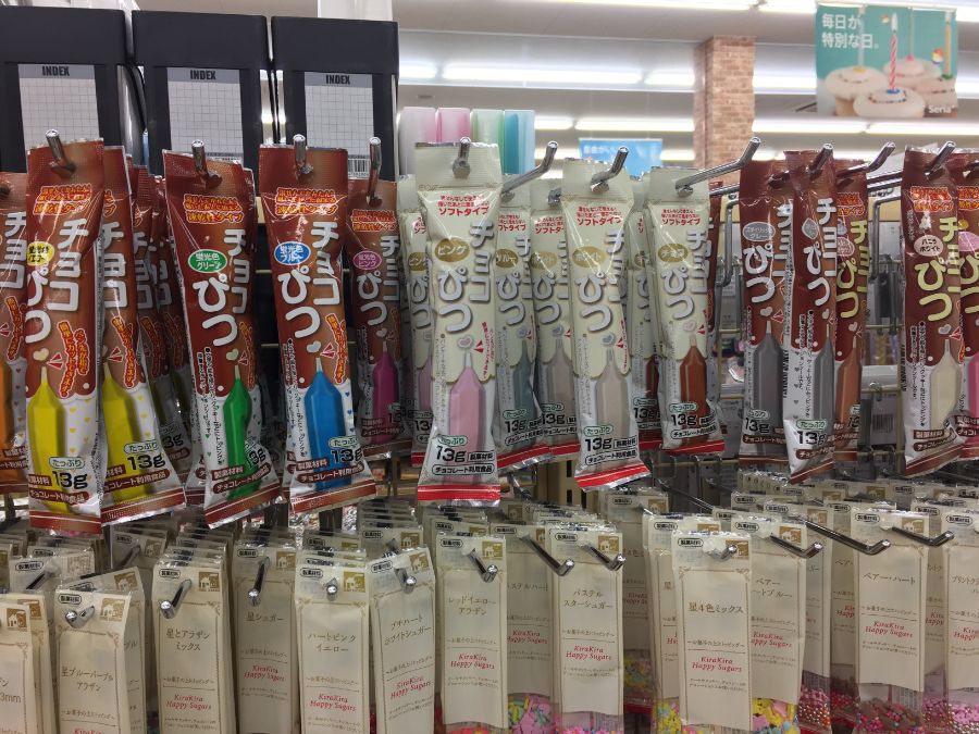 色とりどりのチョコペン