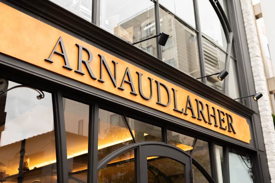 アルノーラエールの店舗外観