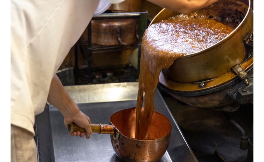 大文字飴本舗の飴づくり