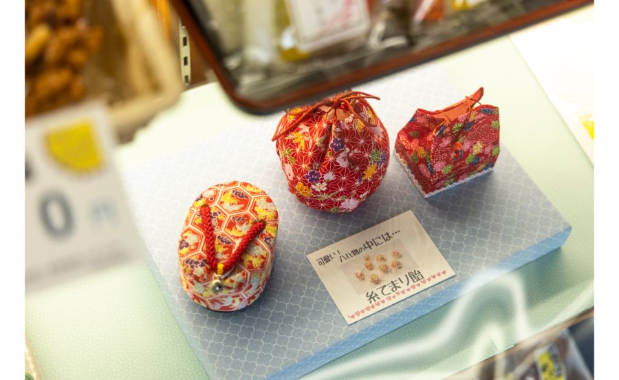 大文字飴本舗の糸てまり飴