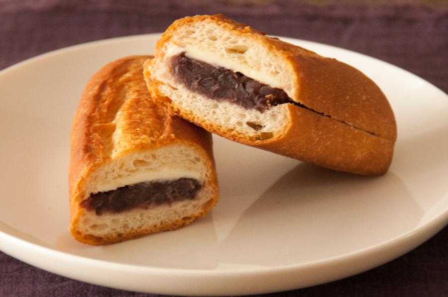 半分に切ったマンハッタンのあんバタ