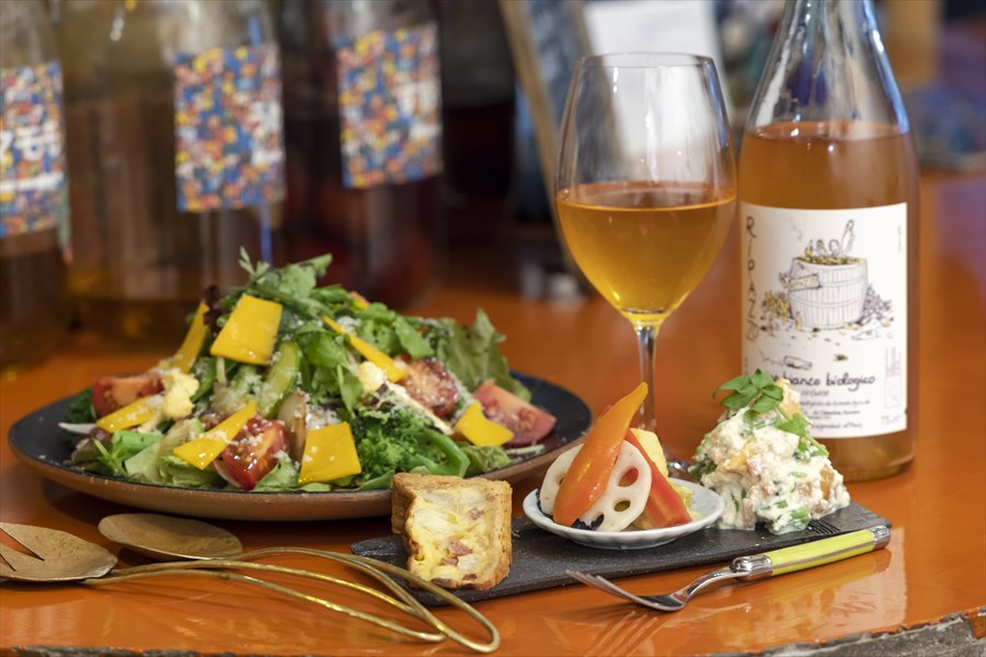 自然派ワインとアラカルト3種