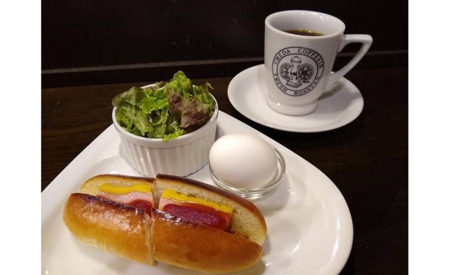 梅田コーヒー院のホットドッグセット