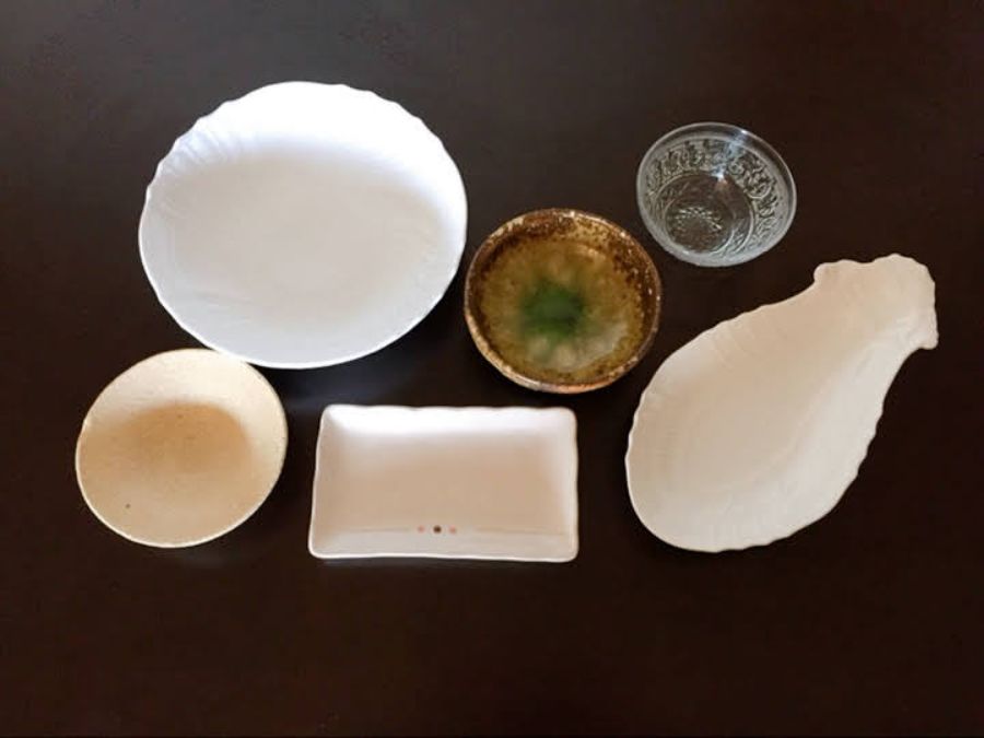 円形に四角、陶器やガラス製など様々な食器