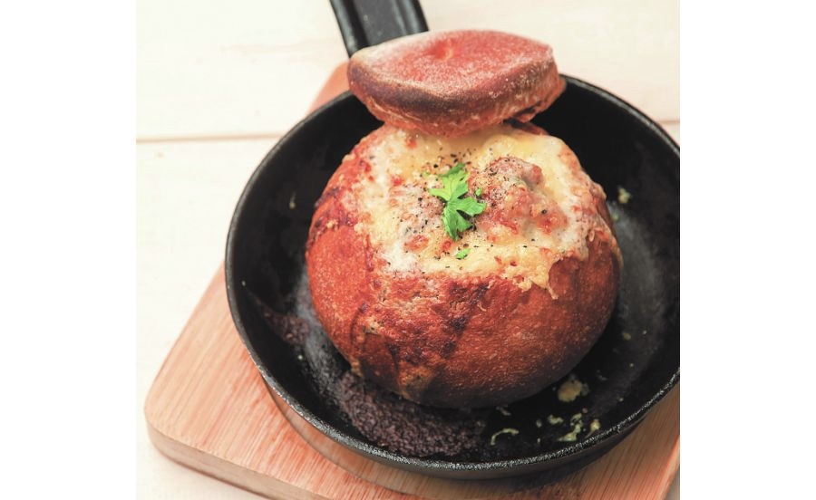 The LOAF Caféのビーフシチューパングラタン