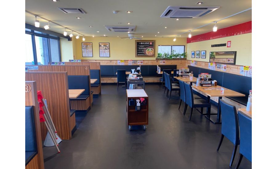 「ラーメン工房  あ  宝塚店」の内観