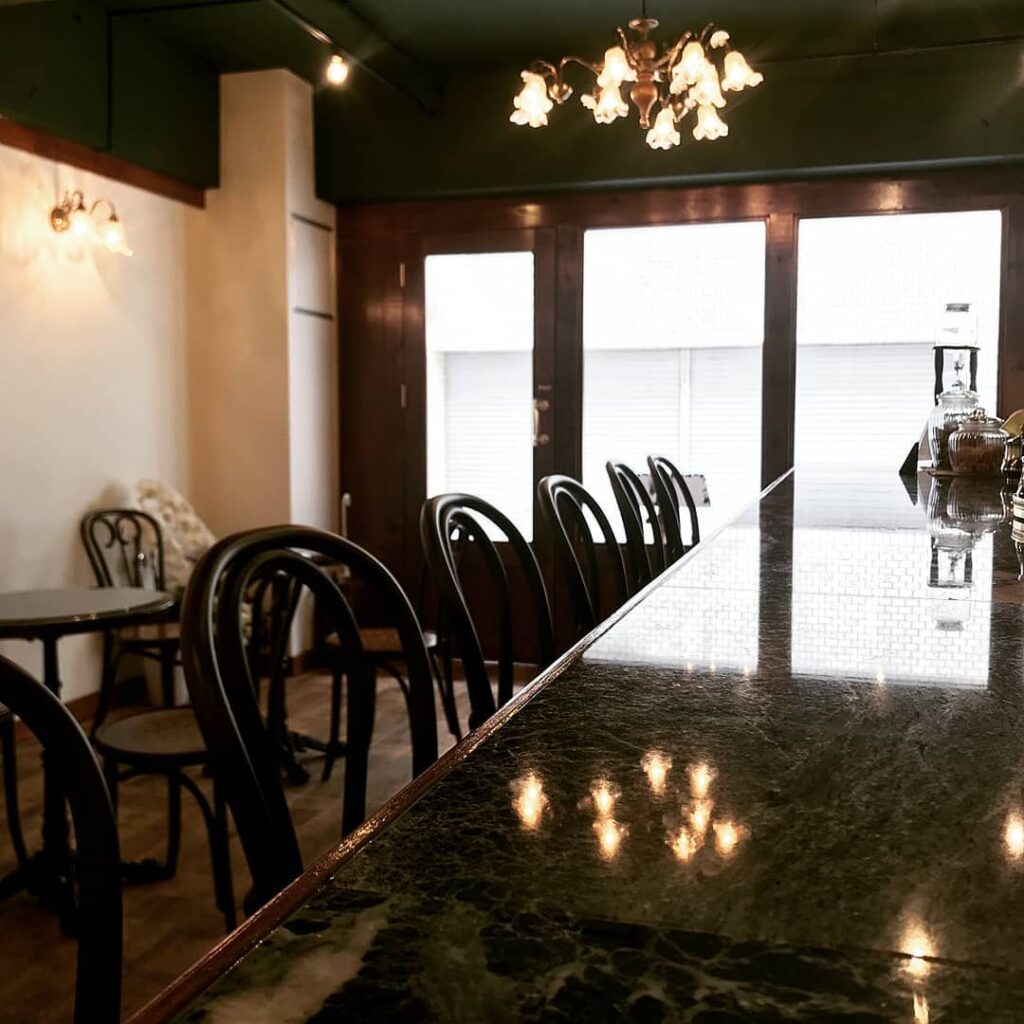 カフェアストーレの内観