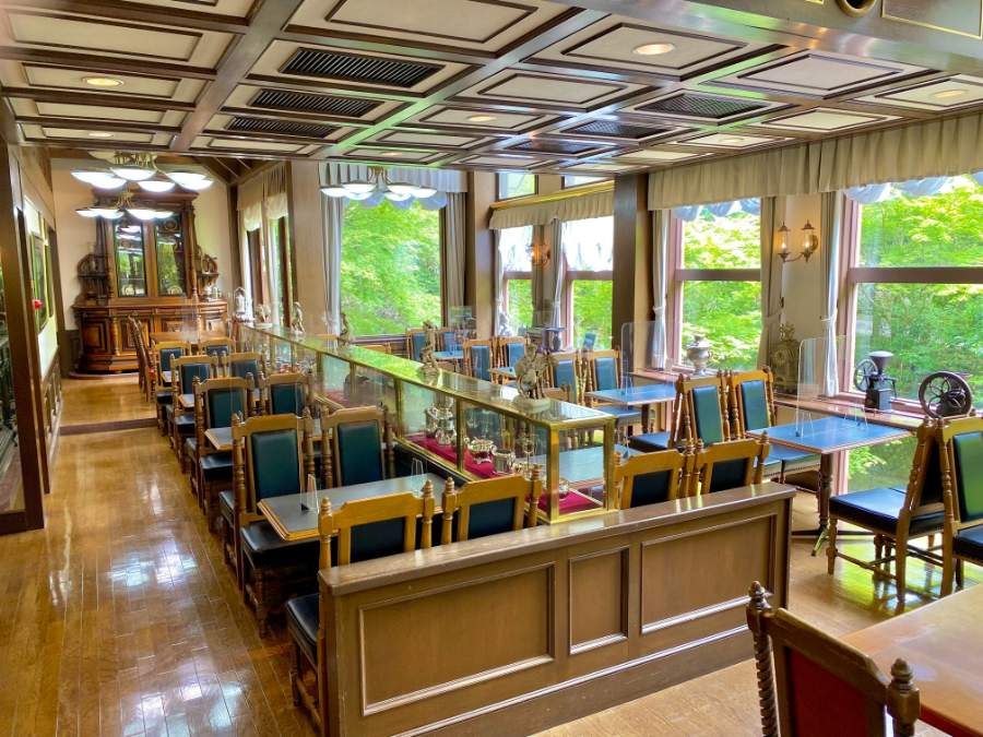 山本珈琲館の店内