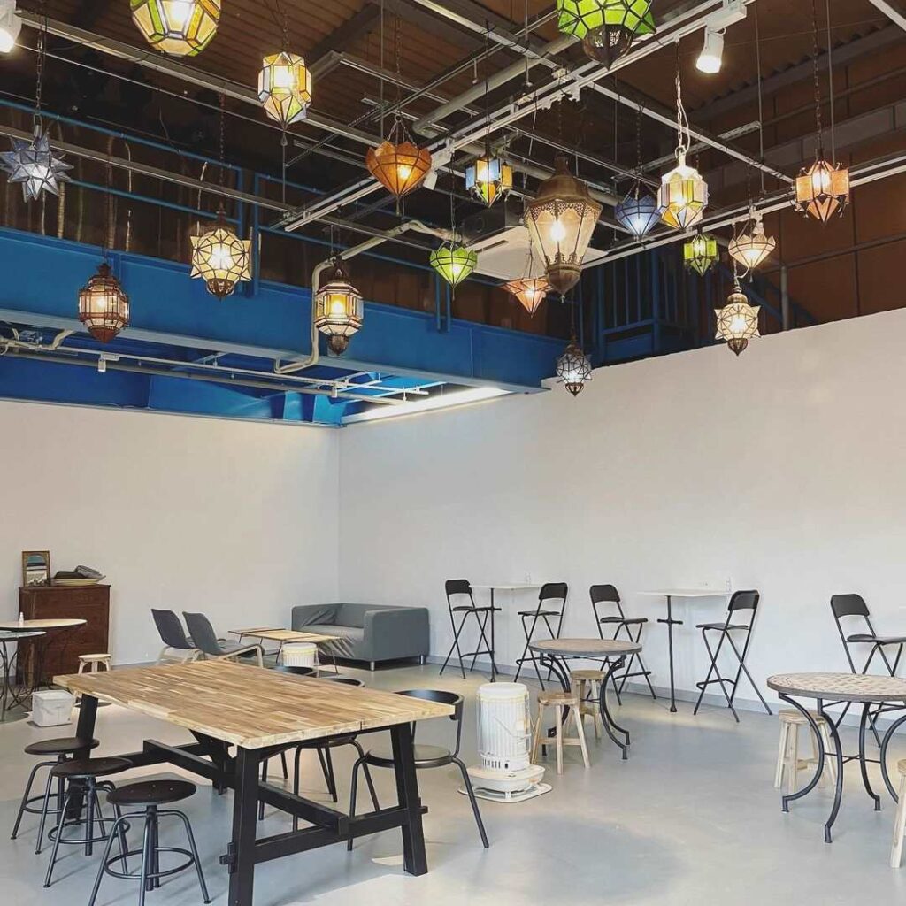 アドノットの内観