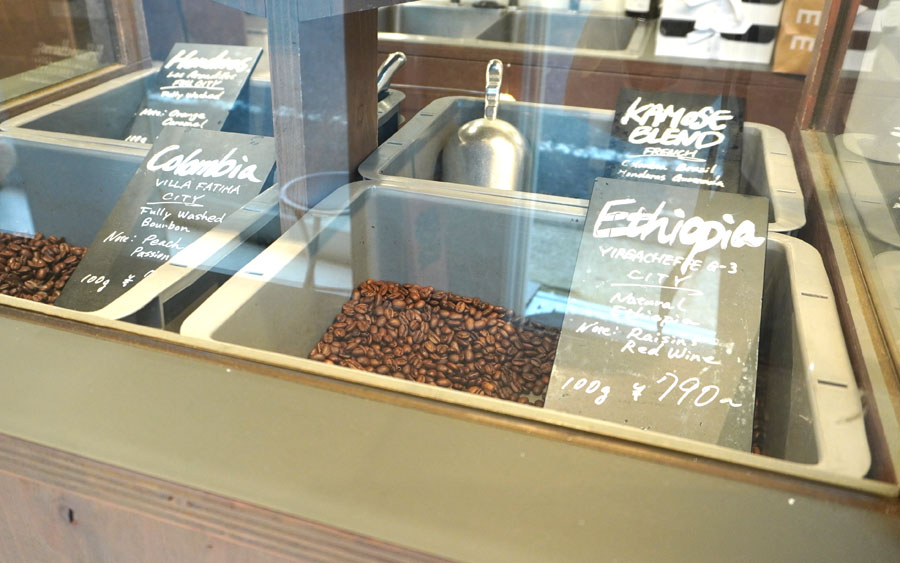 カモセ珈琲焙煎所の豆売り場