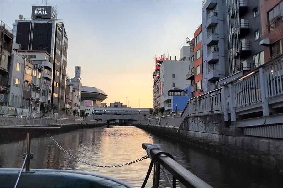 道頓堀川をクルーズ